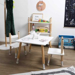 Crayon Table 2 Chaises
