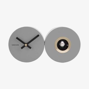 Vue de face de l'horloge CUCKOO