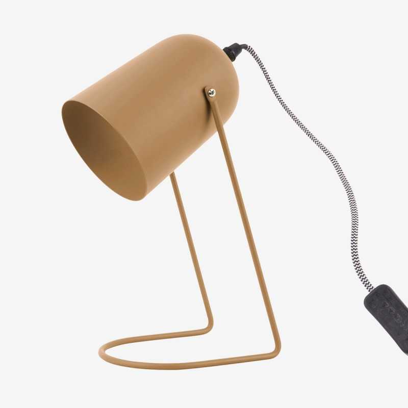 Vue de trois-quarts de la lampe à poser ENCHANT