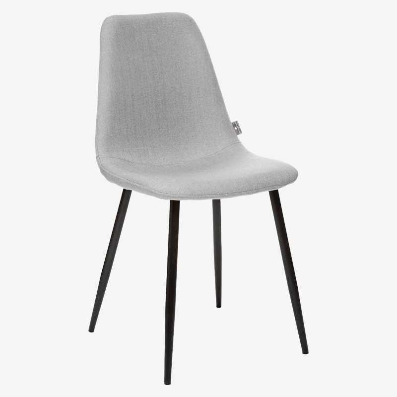 Vue de trois-quarts de la chaise JANNA