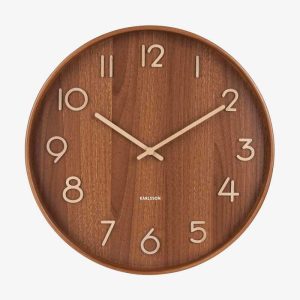 Vue de face de l'horloge PURE