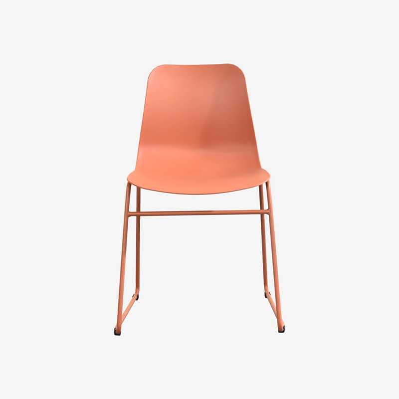 Vue de face de la chaise ROLLIER