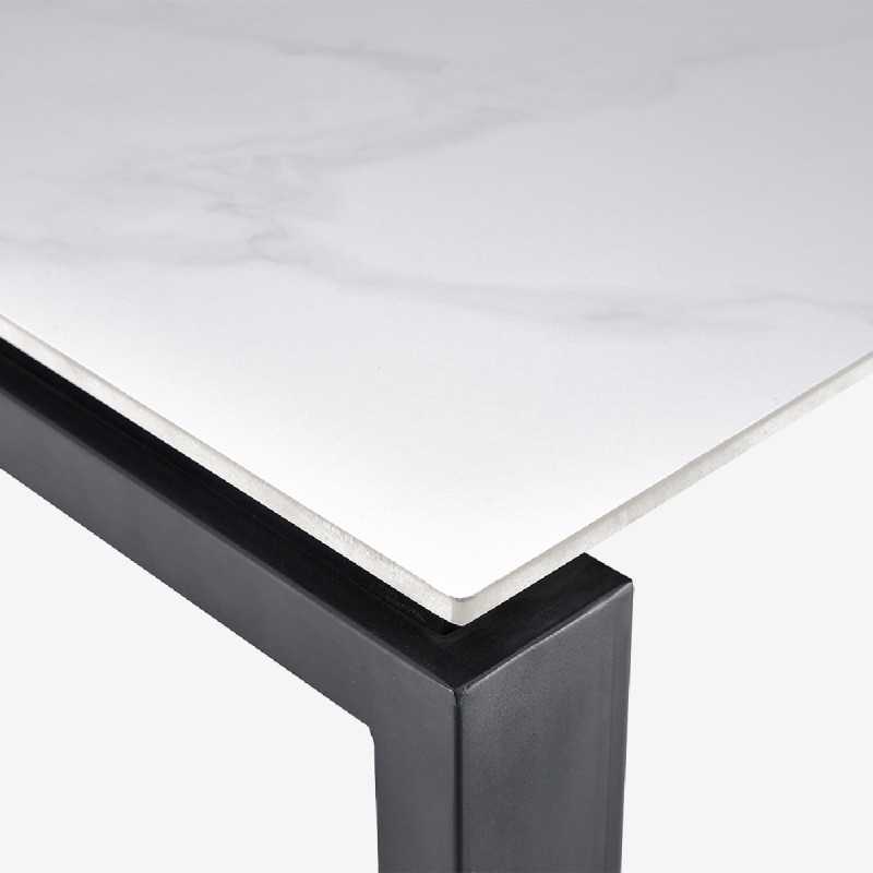 Vue de face de la table ROSEA
